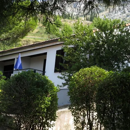 On The In Bay Mala Luka